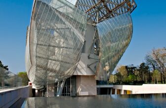 Is Louis Vuitton Foundation worth visiting
