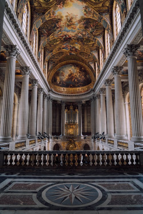 Why is the Palace of Versailles so popular Why is the Palace of Versailles so popular
