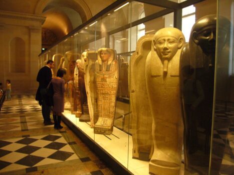 Are there Egyptian artifacts in the Louvre
