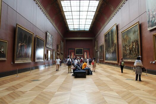 What was the first piece of art in the Louvre