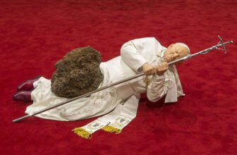 Why is La Nona Ora controversial