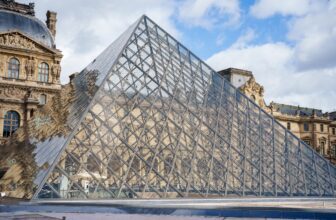 Louvre pyramid 666 glass panes