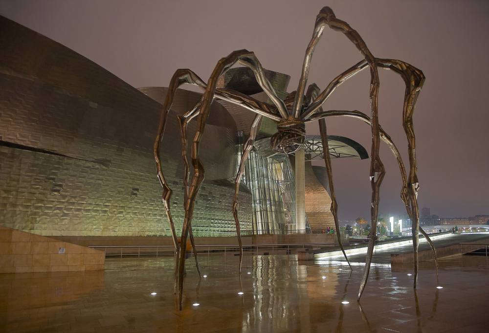 Louise Bourgeois: A Master of Giant Spider Sculptures Louise Bourgeois: A Master of Giant Spider Sculptures