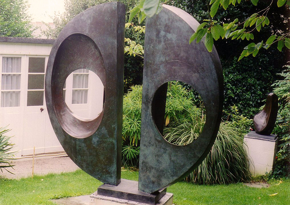Barbara Hepworth’s Artistic Genesis: From Wakefield to the World Barbara Hepworth’s Artistic Genesis: From Wakefield to the World
