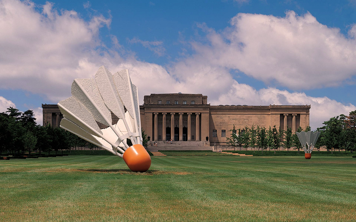 Claes Oldenburg: The Giant of Soft and Surreal Sculpture Claes Oldenburg: The Giant of Soft and Surreal Sculpture