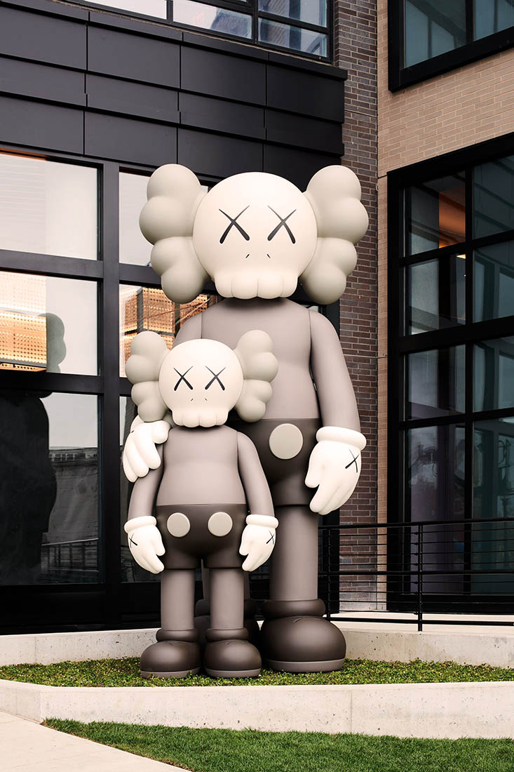 KAWS’ Companion: Global Icon of Modern Sculpture KAWS’ Companion: Global Icon of Modern Sculpture