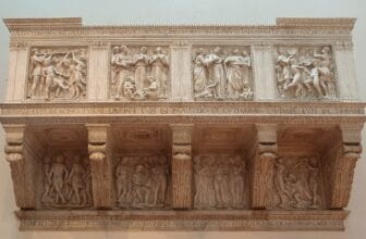 Luca della Robbia Sculpture