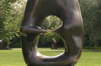 Oval with Points Henry Moore art