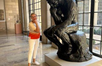 The thinker Rodin sculpture