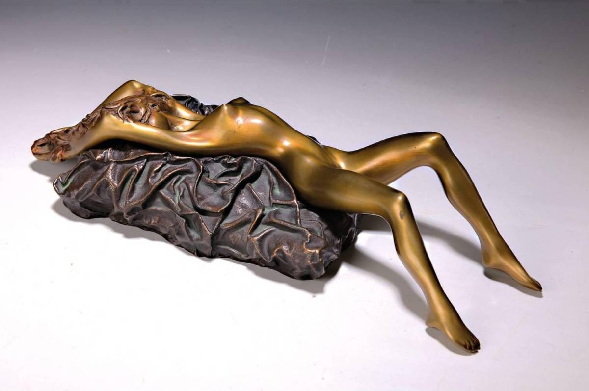 The Sensual World of Bruno Bruni’s Sculptures That Breathe Life The Sensual World of Bruno Bruni’s Sculptures That Breathe Life