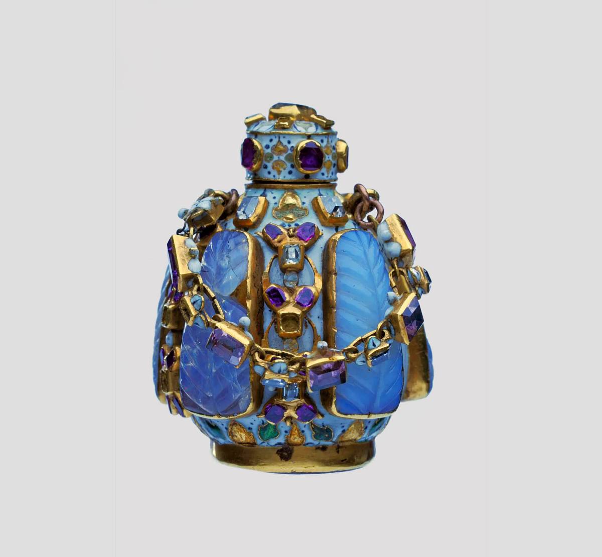 From Rubies to Emeralds: London’s Lost Treasure Trove From Rubies to Emeralds: London’s Lost Treasure Trove
