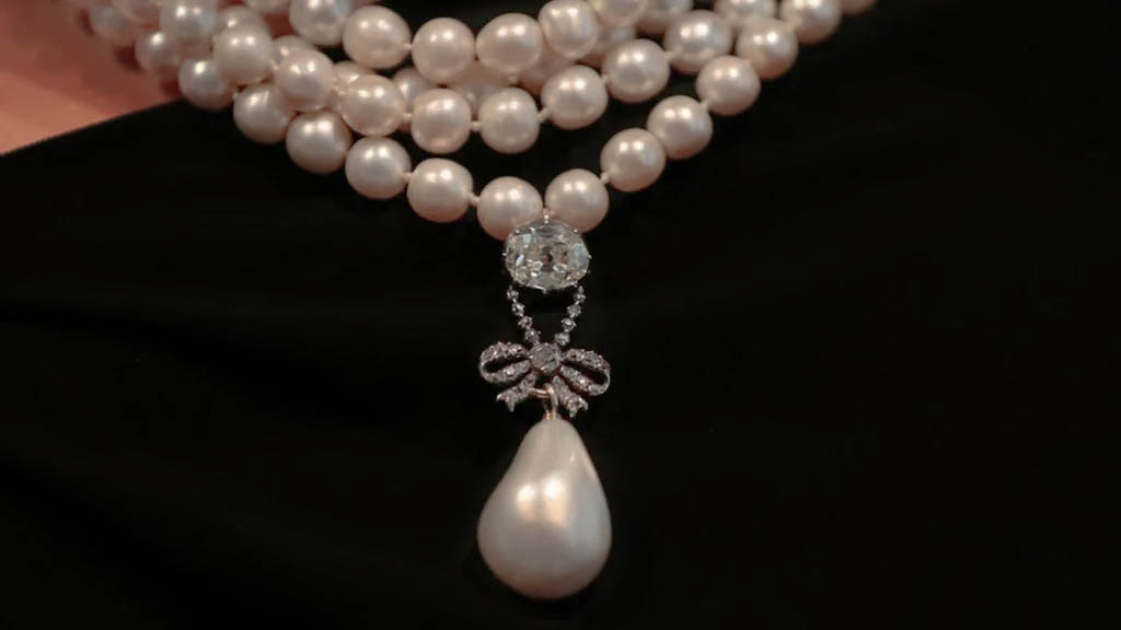 Marie Antoinette’s Pearl and Diamond Pendant: Sold For million Marie Antoinette’s Pearl and Diamond Pendant: Sold For million