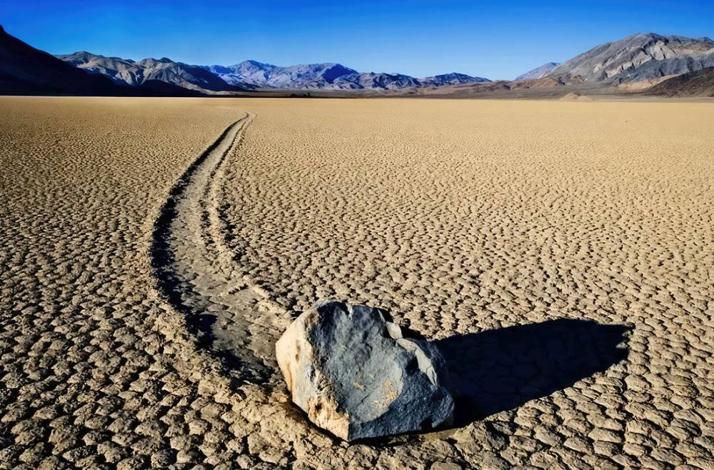 Mysterious Drifting Rocks: The Sailing Stones of Death Valley Mysterious Drifting Rocks: The Sailing Stones of Death Valley