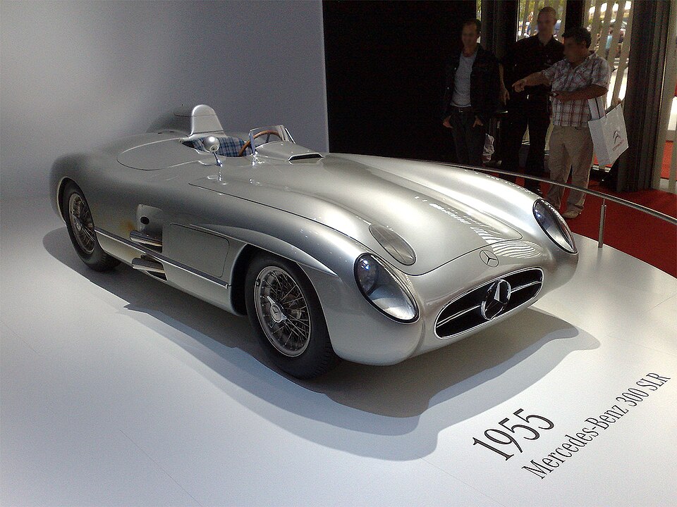 The Cultural Bond Between Supercars and Fine Art Collectors The Cultural Bond Between Supercars and Fine Art Collectors