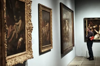 largest private art collection